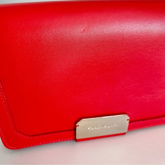 Stuart Weitzman NIB Red Leather Chain Crossbody - Picture 13 of 14